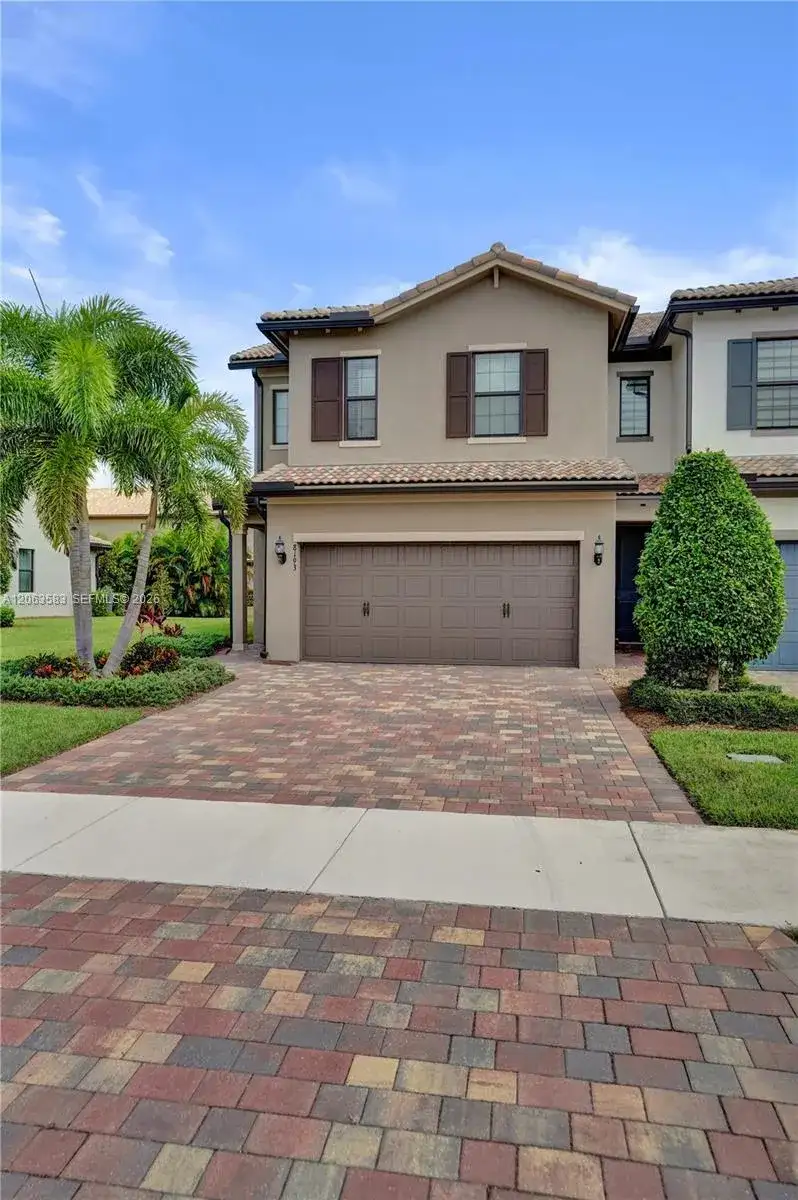 8193 Cinch Way, Lake Worth FL 33467 photo 2