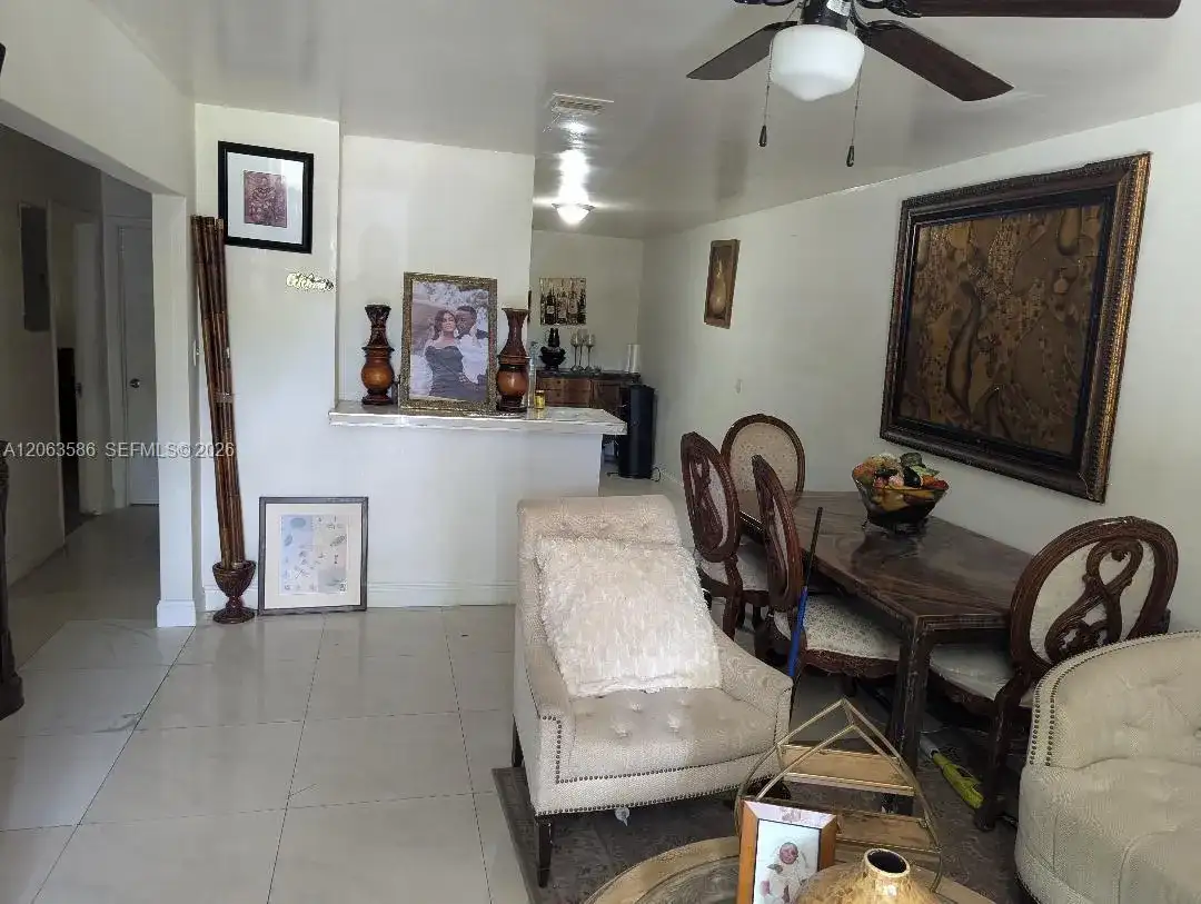 3206 SW 47th Ave, West Park FL 33023 photo 3