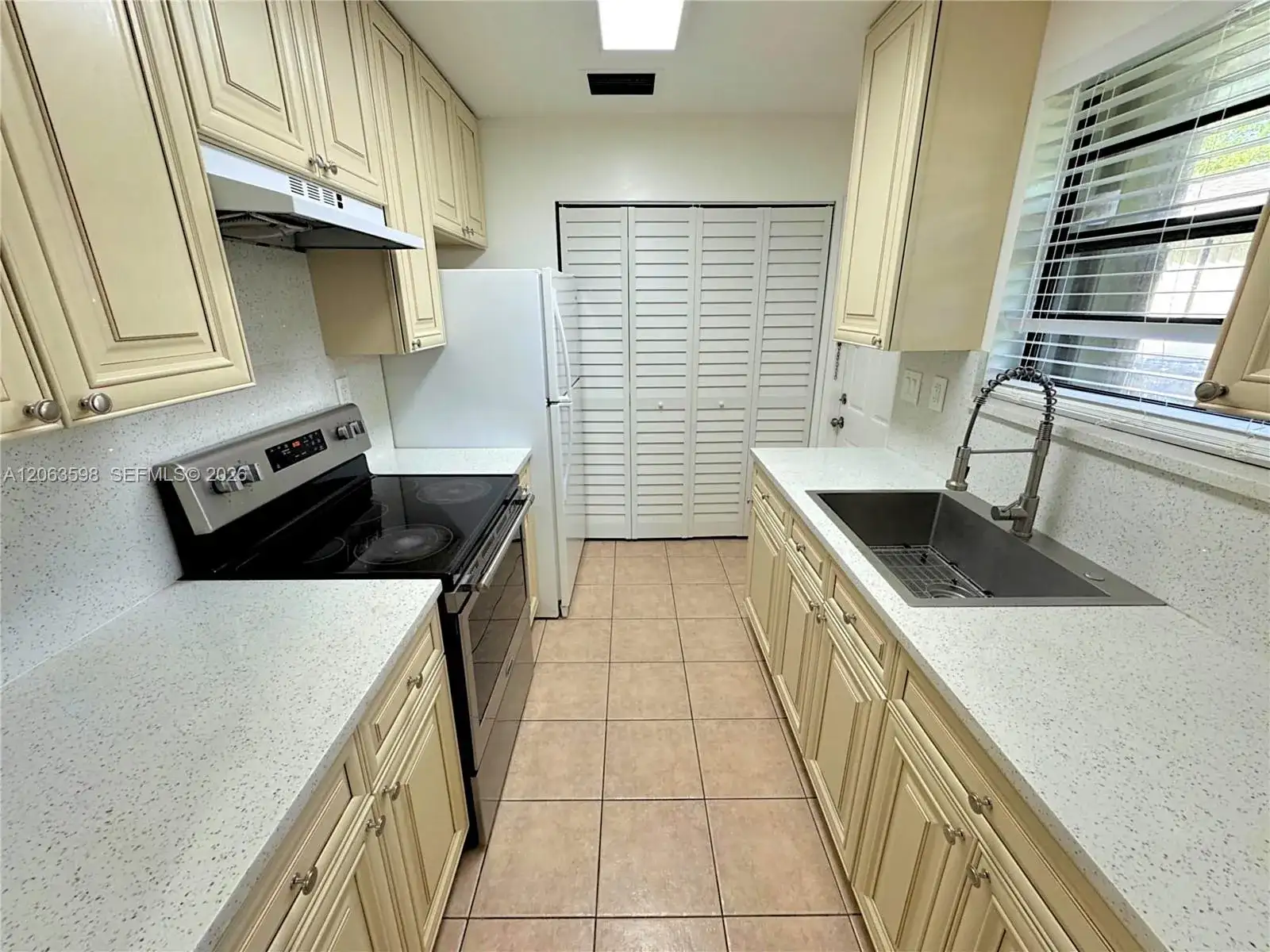 5637 Taft St # 5637, Hollywood FL 33021 photo 2