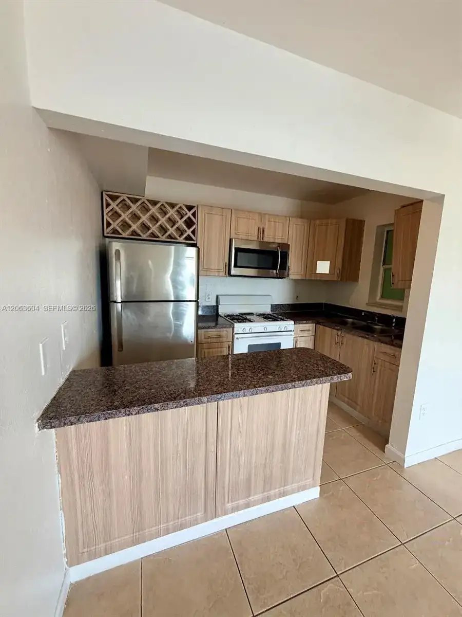 12890 NE 8th Ave # 304, North Miami FL 33161 photo 5