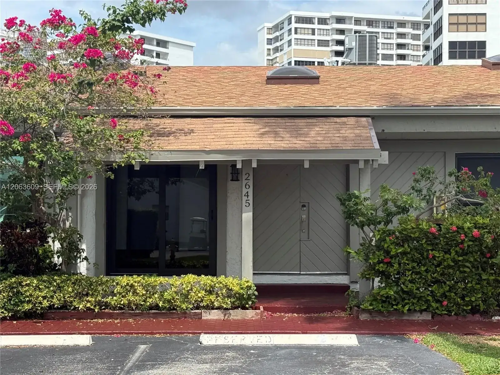 2645 S Parkview Dr # 2645, Hallandale Beach FL 33009