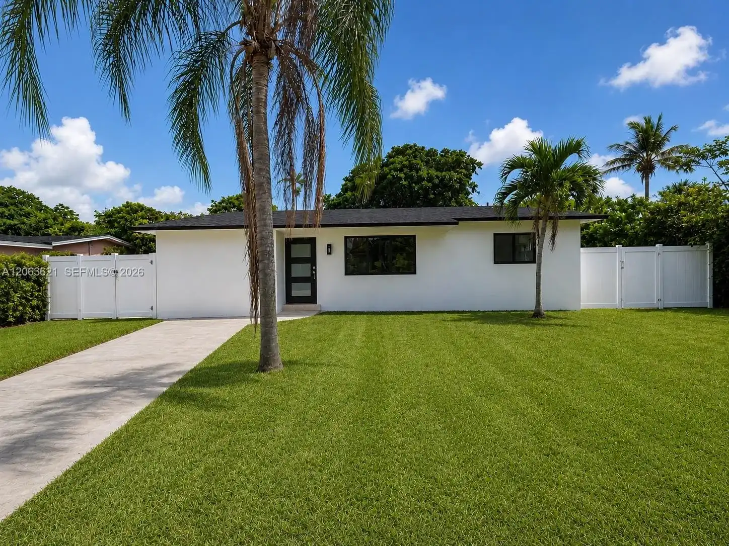 1141 NE 166th St, North Miami Beach FL 33162