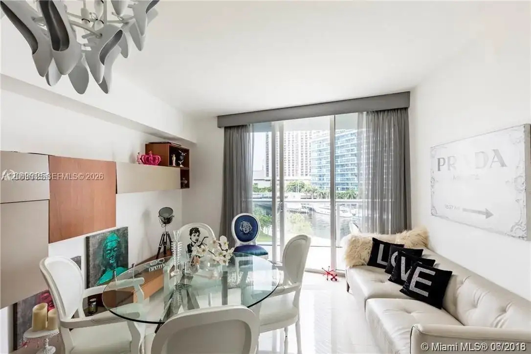 465 Brickell Ave # 604, Miami FL 33131 photo 2