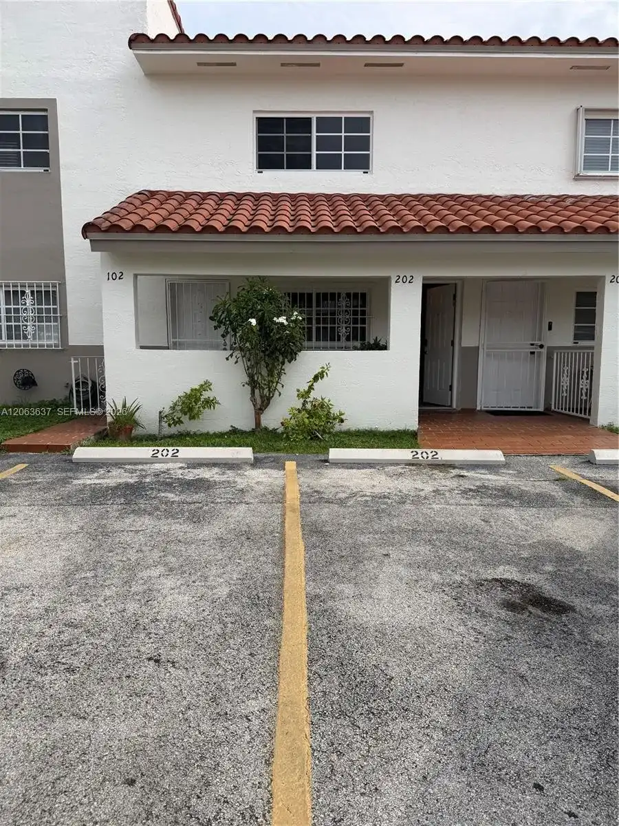 7878 W 29th Ln # 20, Hialeah FL 33018