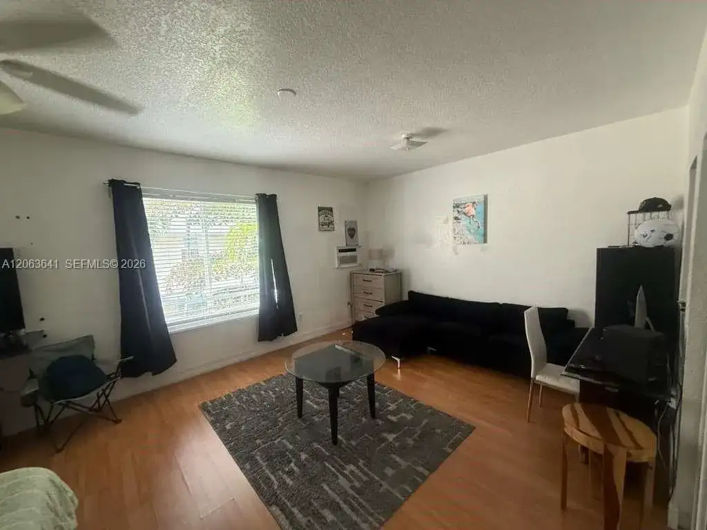 820 Euclid Ave # 206, Miami Beach FL 33139 photo 2