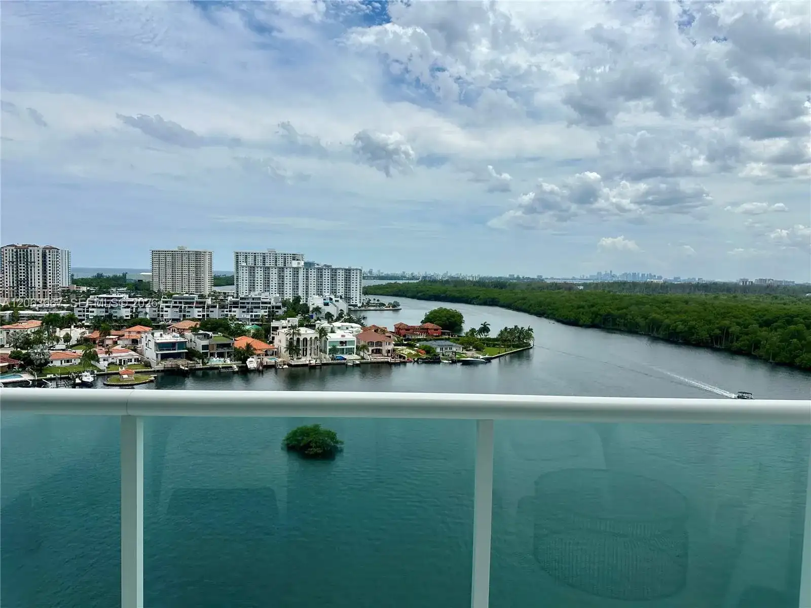 400 Sunny Isles Blvd # 1401, Sunny Isles Beach FL 33160 photo 3