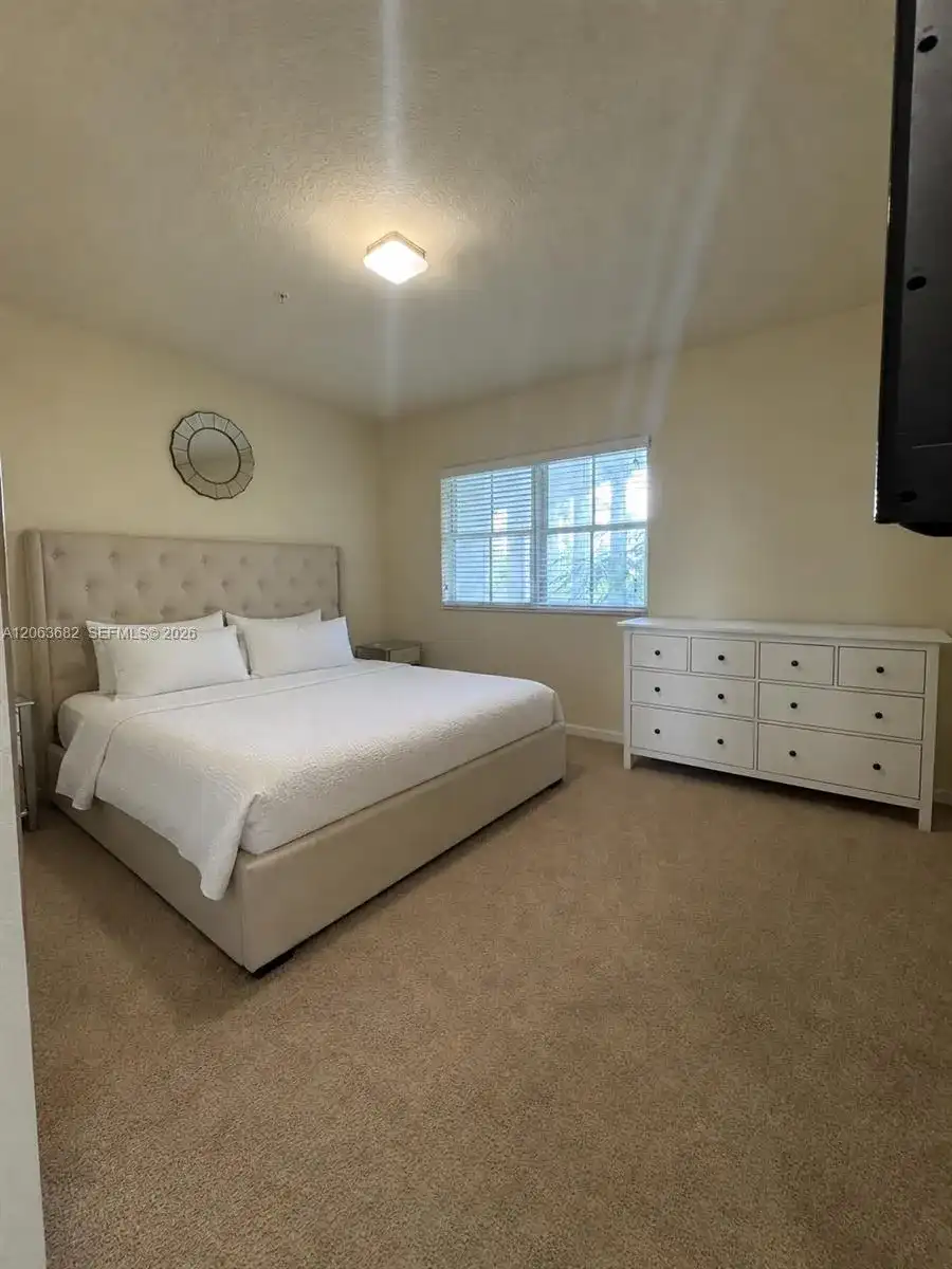 8620 NW 97th Ave # 212, Doral FL 33178