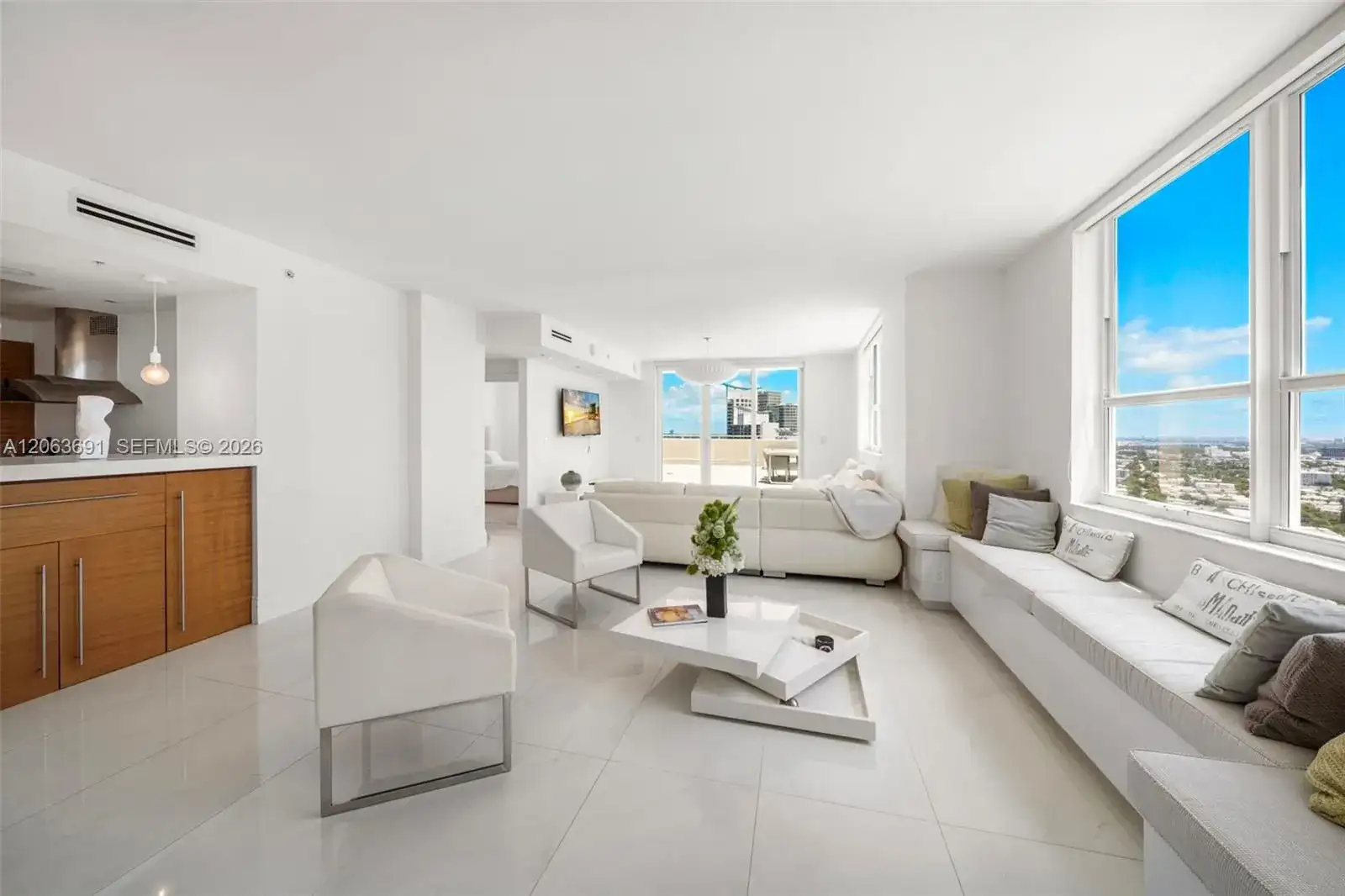 90 Alton Rd, Miami Beach FL 33139 photo 2