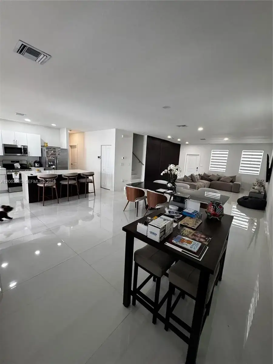 18618 SW 136th Ct, Miami FL 33177 photo 4