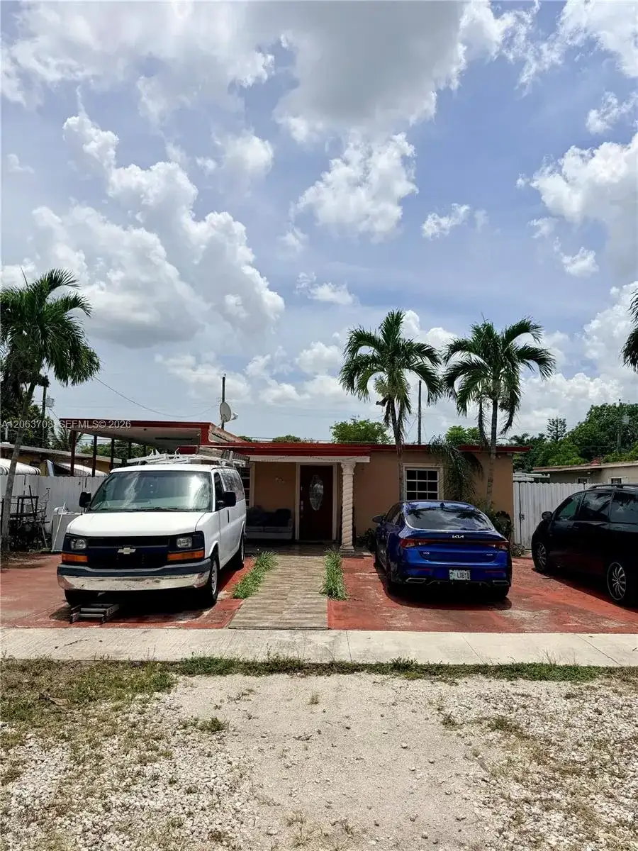 142 E 45th St, Hialeah FL 33013 photo 2