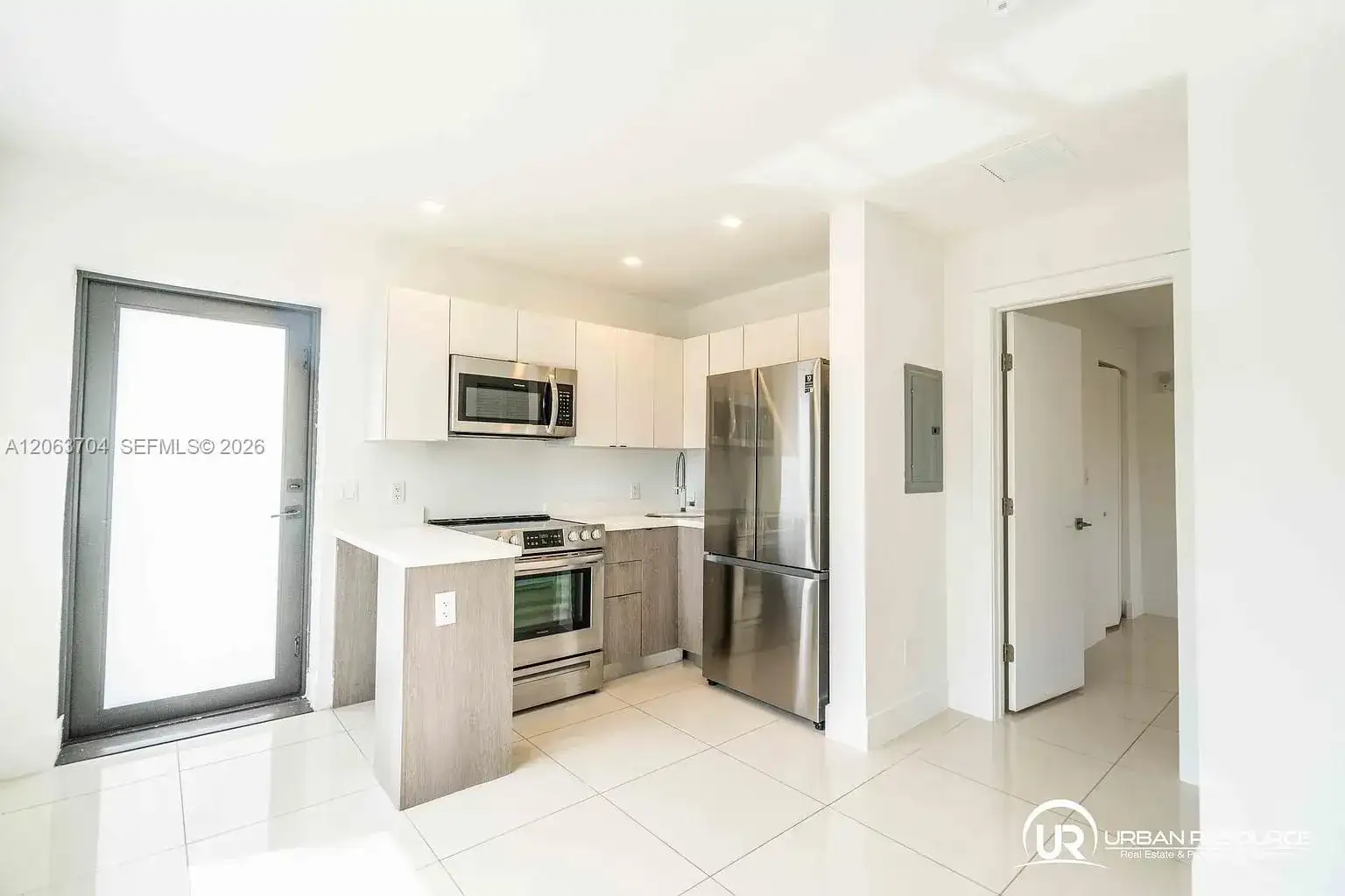 1971 Bay Dr # 122, Miami Beach FL 33141 photo 4