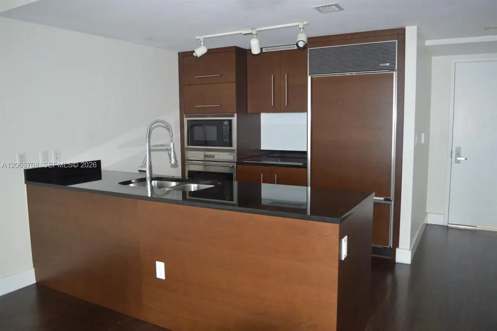475 Brickell Ave # 1814, Miami FL 33131 photo 3