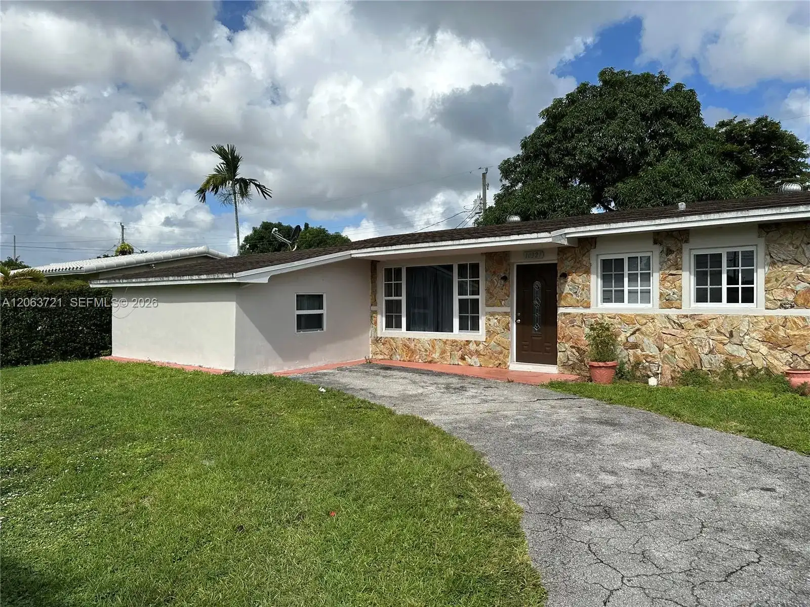 10321 SW 51st St, Miami FL 33165