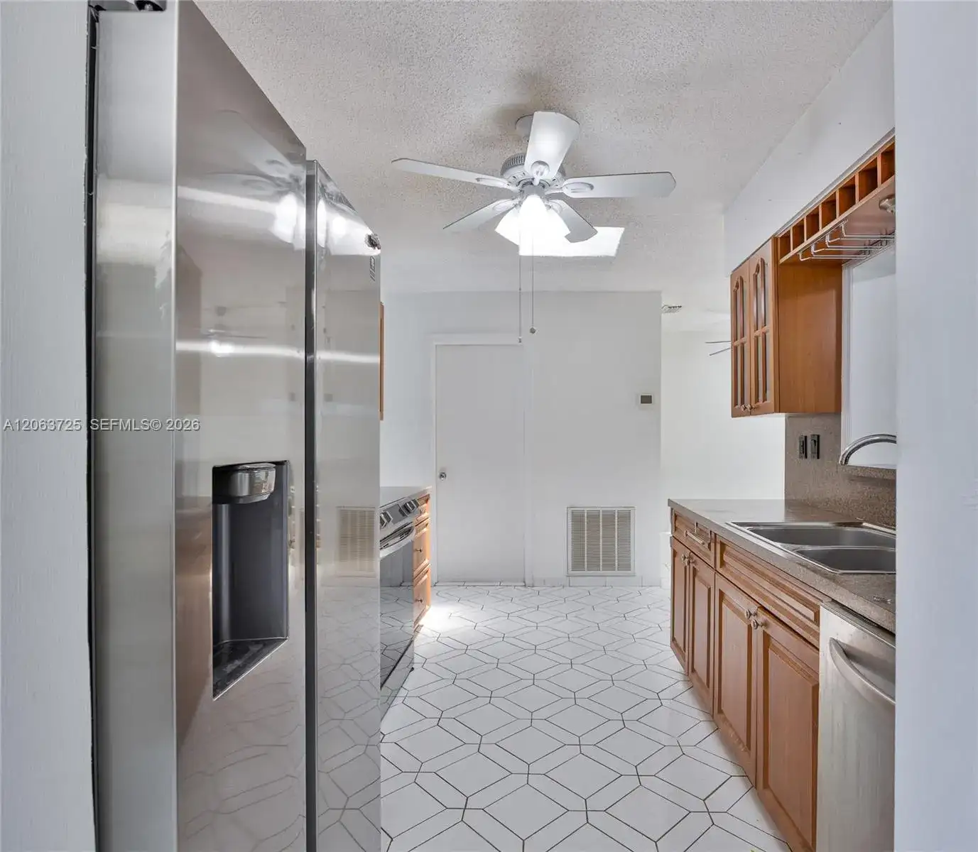 7100 NW 66th Ter, Tamarac FL 33321 photo 3