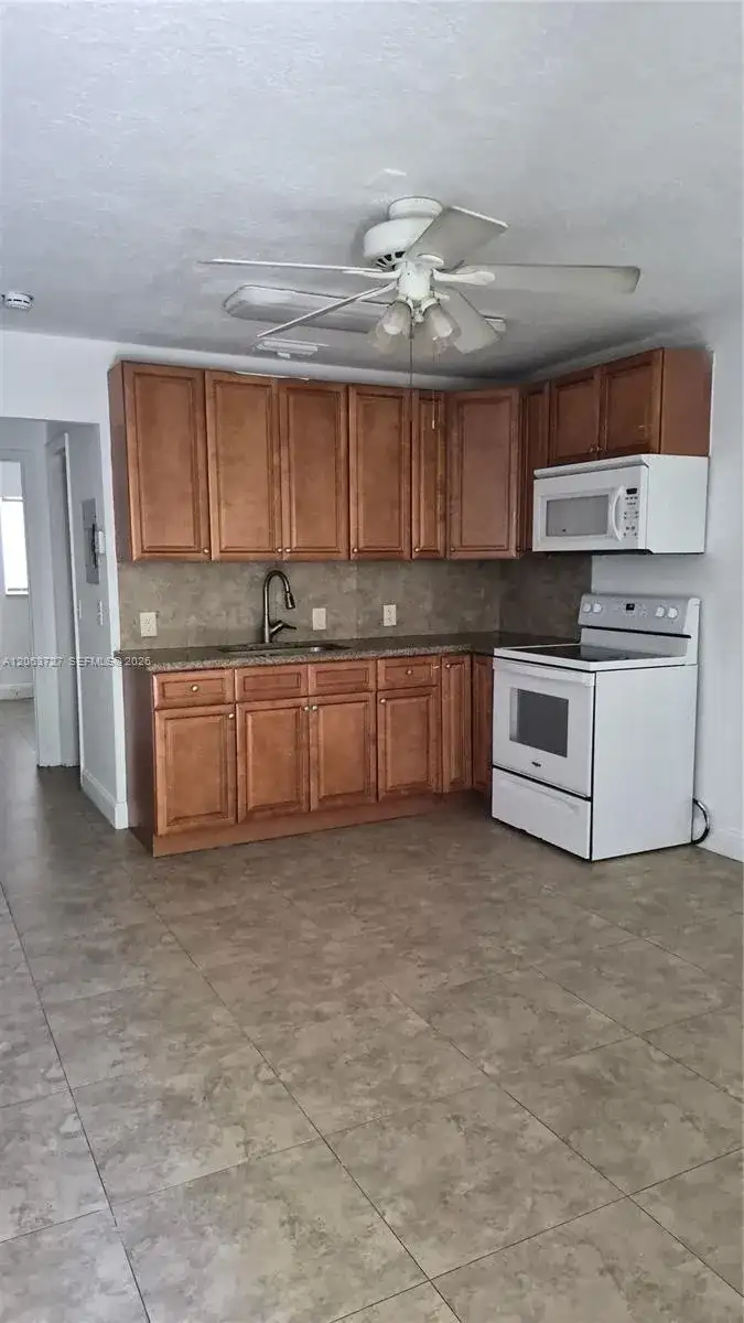 1480 NW 20th Ct, Fort Lauderdale FL 33311 photo 5