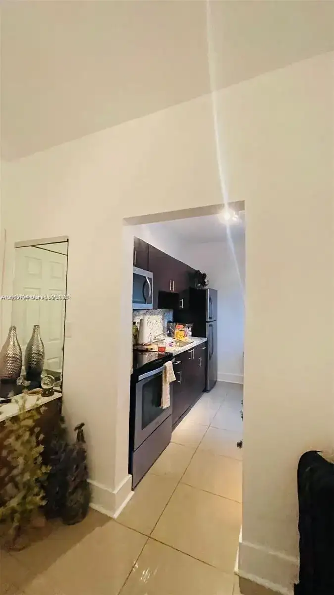 876 SW 2nd St, Miami FL 33130 photo 5