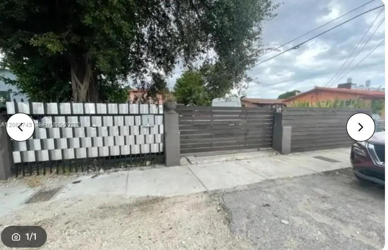 2215 NW 33rd St, Miami FL 33142 photo 2