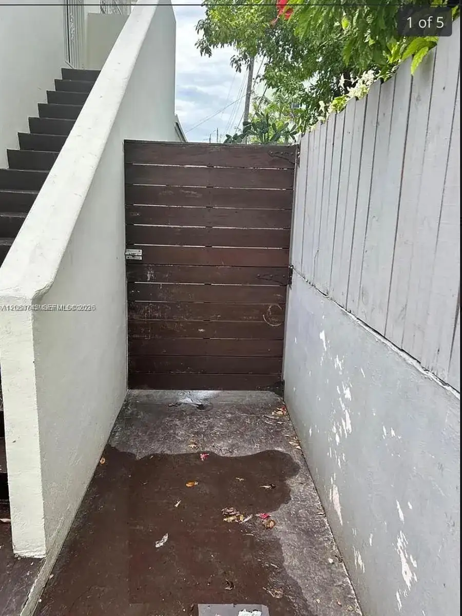 2215 NW 33rd St, Miami FL 33142 photo 3