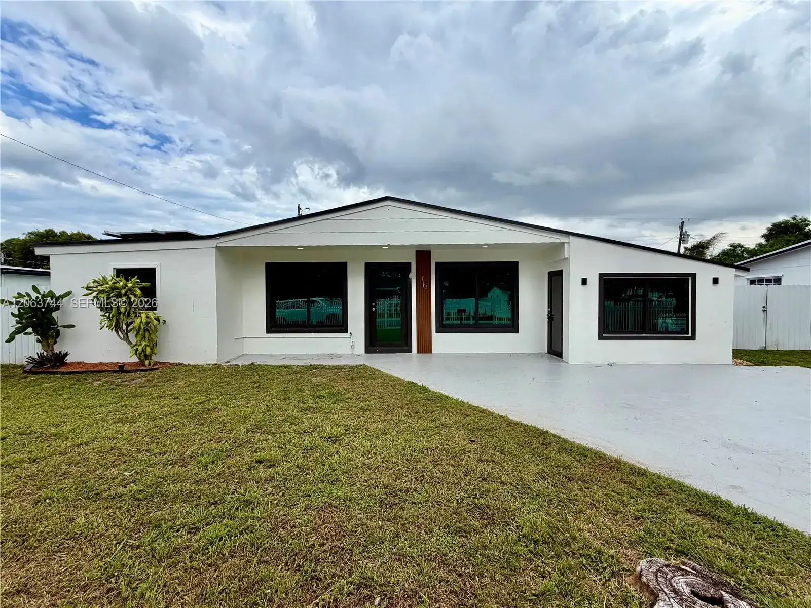 2310 NW 208th St, Miami Gardens FL 33056