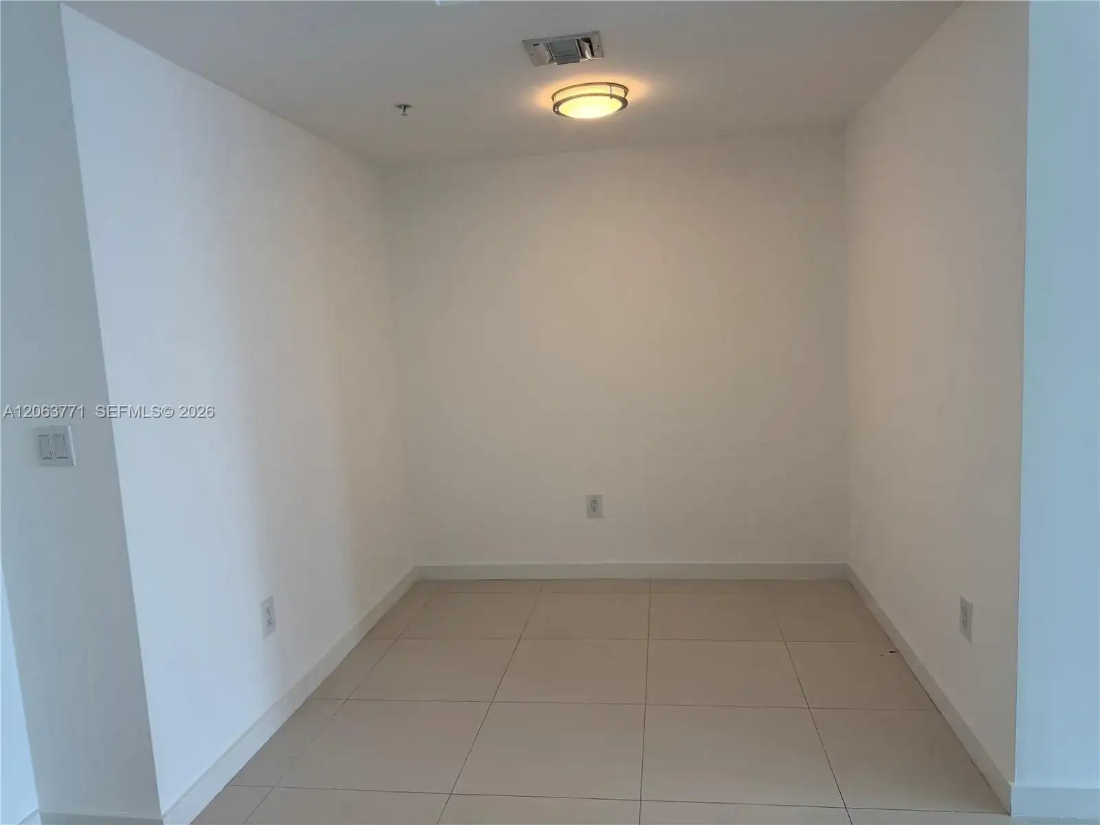 90 SW 3rd St # 2314, Miami FL 33130 photo 3