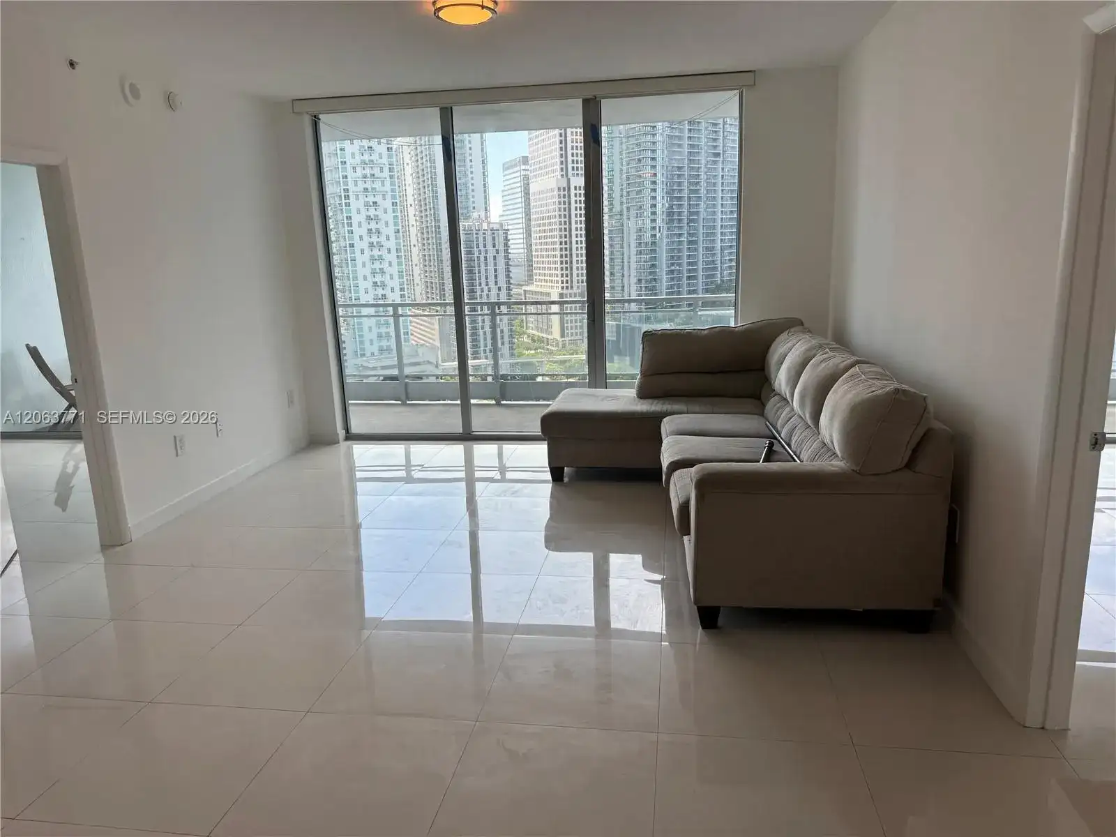 90 SW 3rd St # 2314, Miami FL 33130 photo 4
