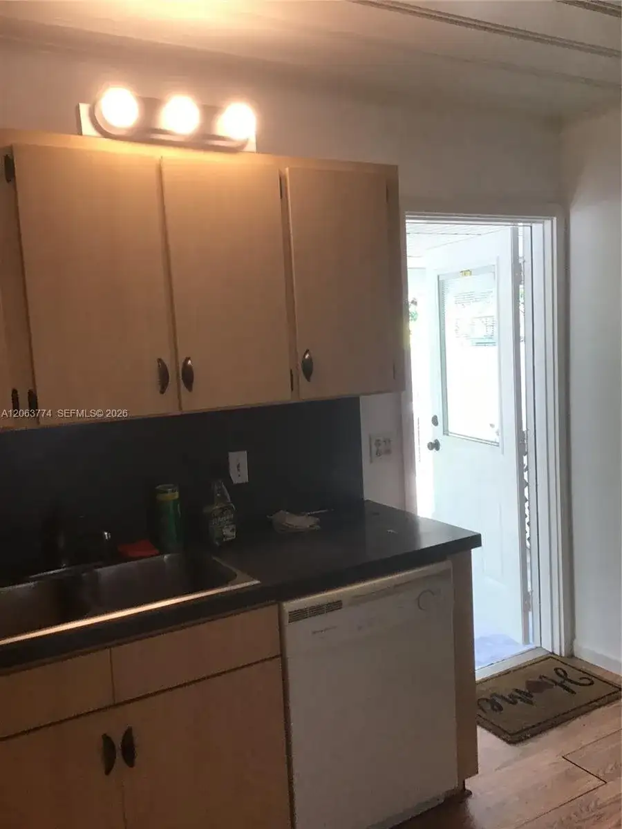429 49th St, West Palm Beach FL 33407 photo 3