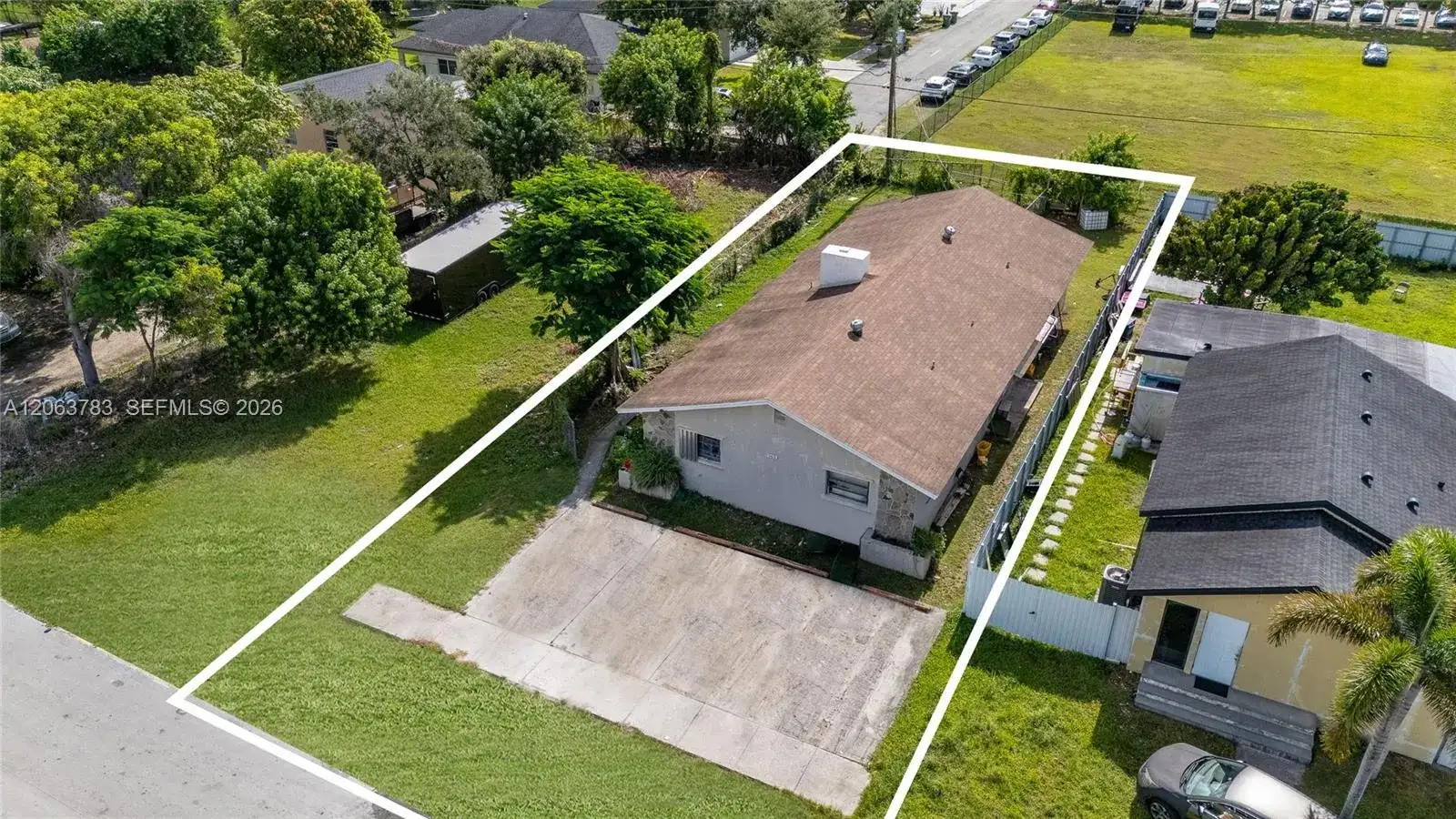 963 NE 5th Ave, Homestead FL 33030 photo 2