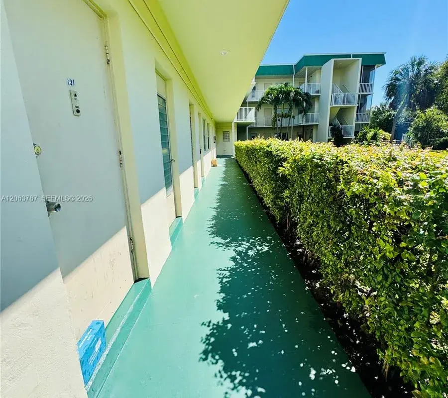 1420 Atlantic Shores Blvd # 130, Hallandale Beach FL 33009