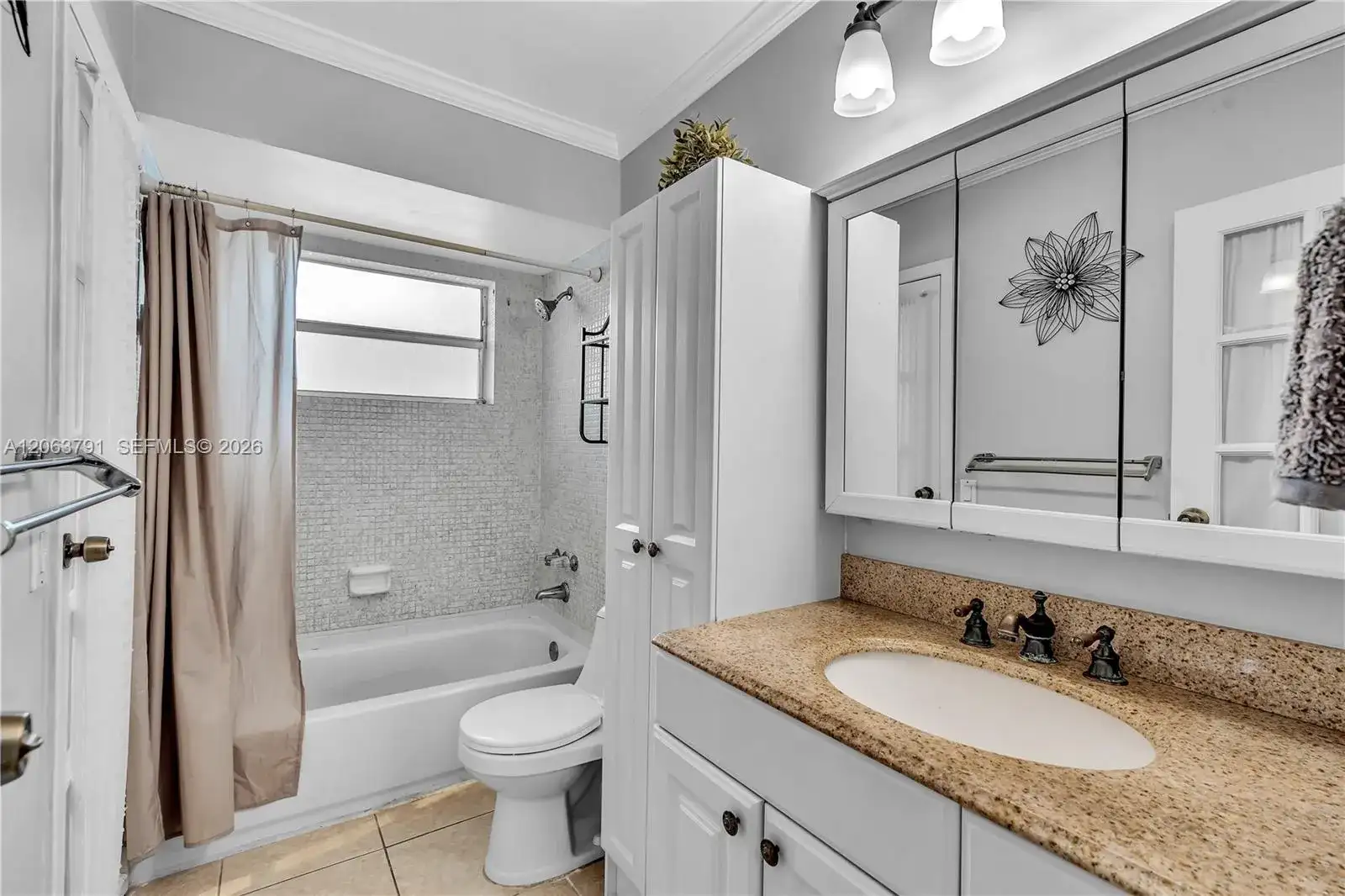 5001 W Oakland Park Blvd # 106, Lauderdale Lakes FL 33313 photo 4