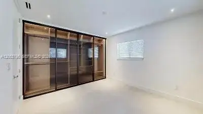 830 NE 171st St, North Miami Beach FL 33162 photo 3