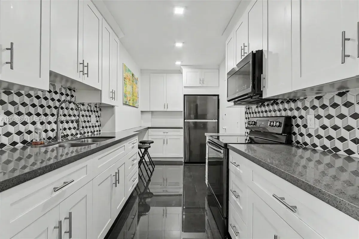 4400 Hillcrest Dr # 1005A, Hollywood FL 33021