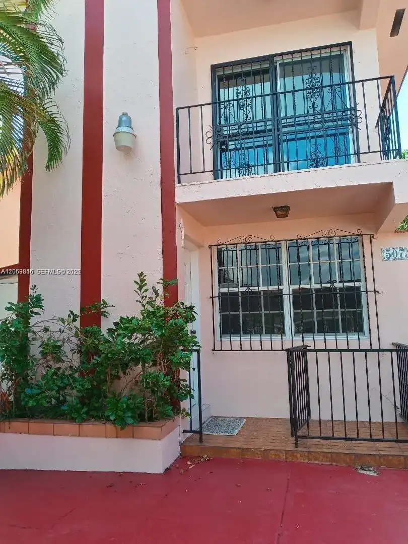 507 Flagami Blvd, Miami FL 33144 photo 2