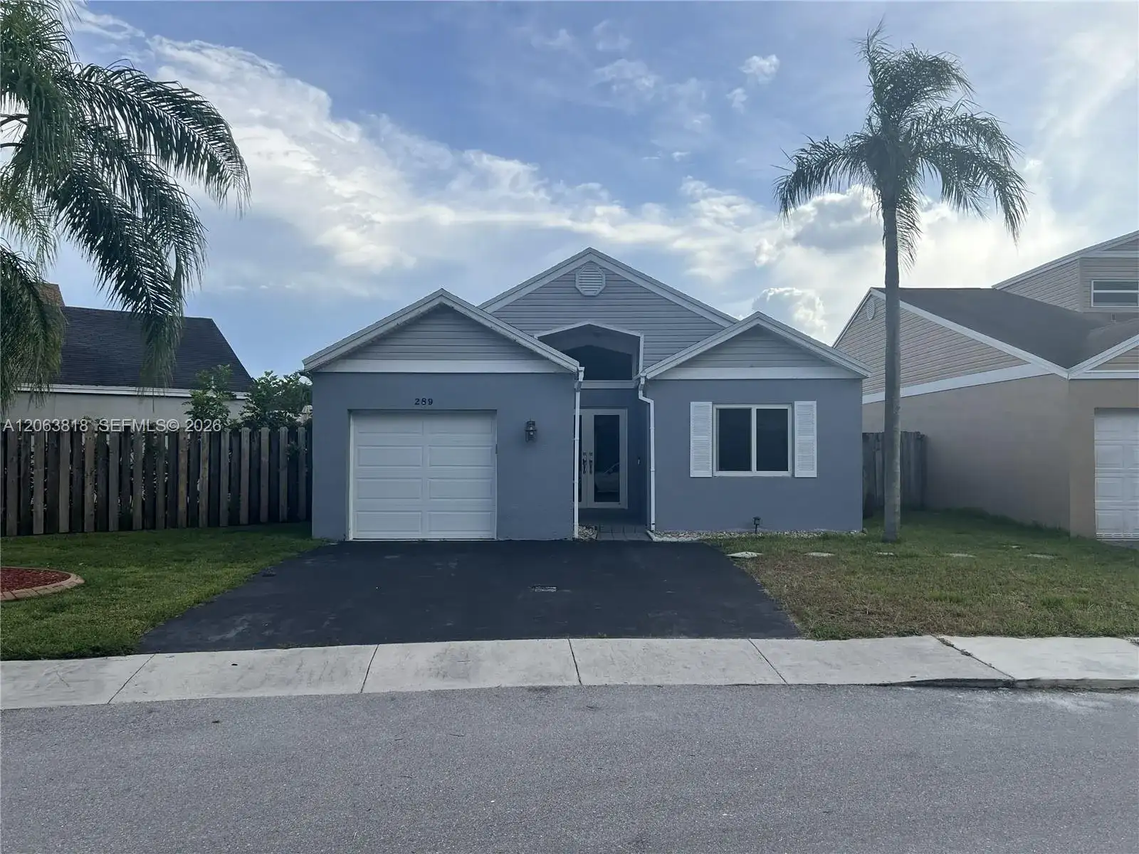 289 SW 159th Ln, Sunrise FL 33326 photo 2