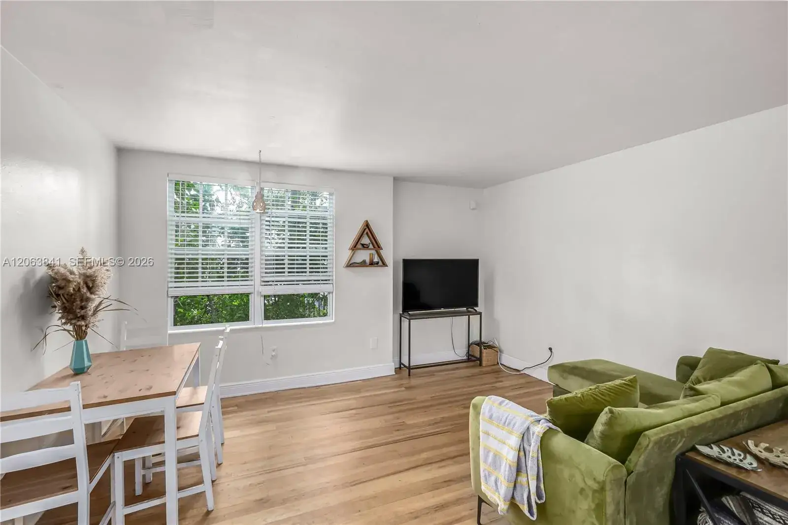 1 bedroom 1 bath Residential for sale at 932 7th St # 932A, Miami Beach FL 33139
