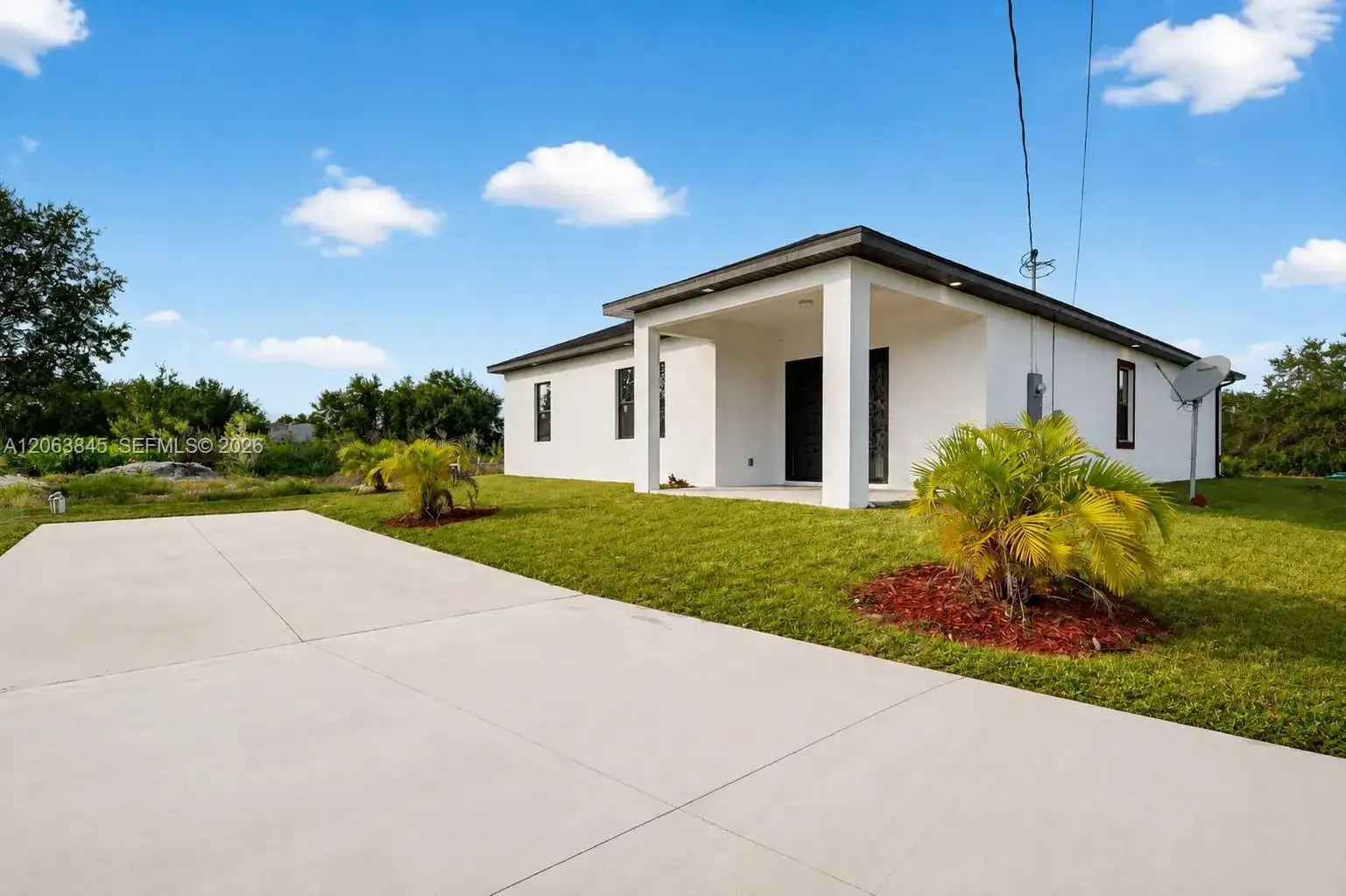 2513 69th, Lehigh Acres FL 33971 photo 4