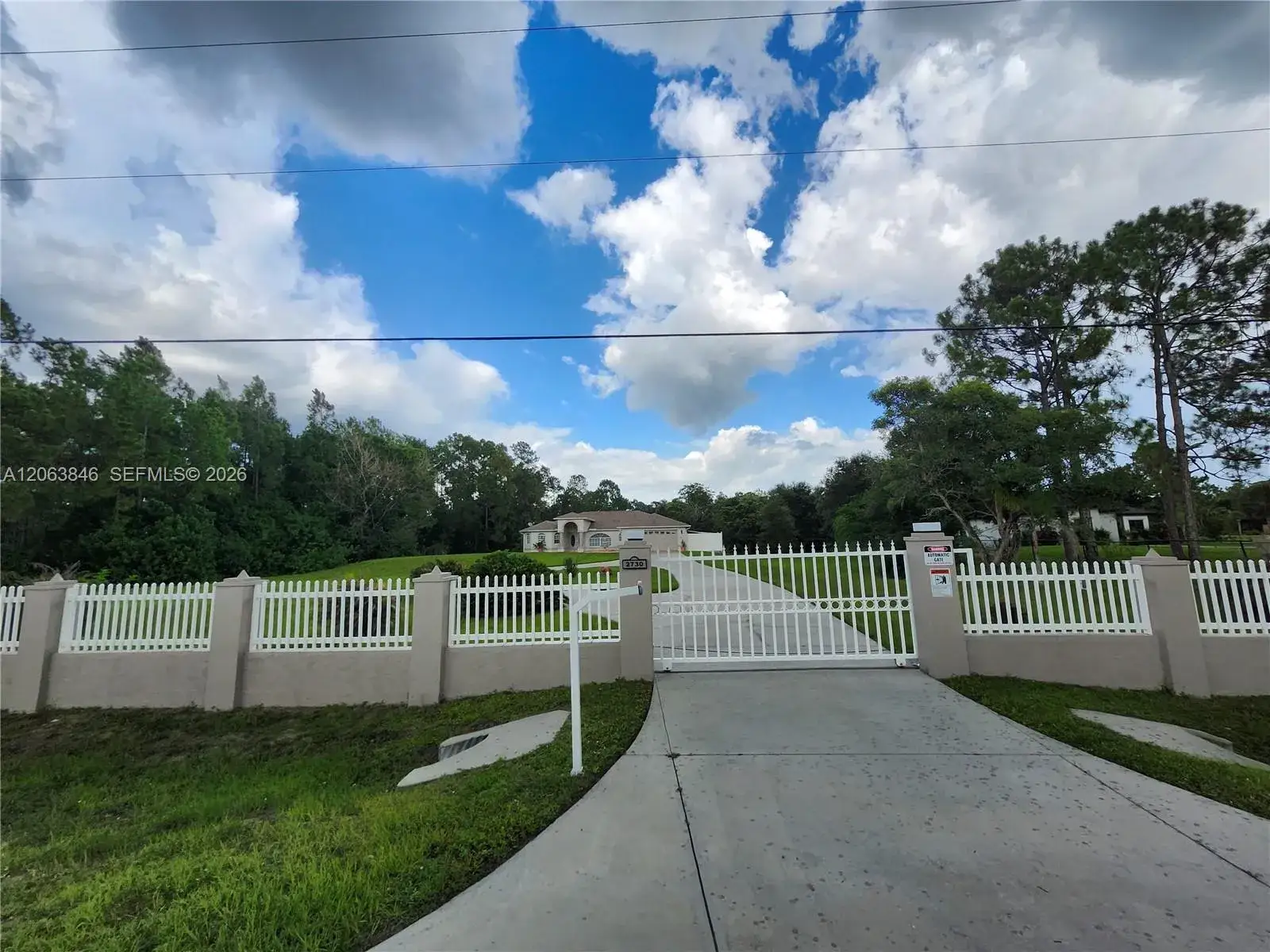 2730 NE 2nd ST, Naples FL 34120