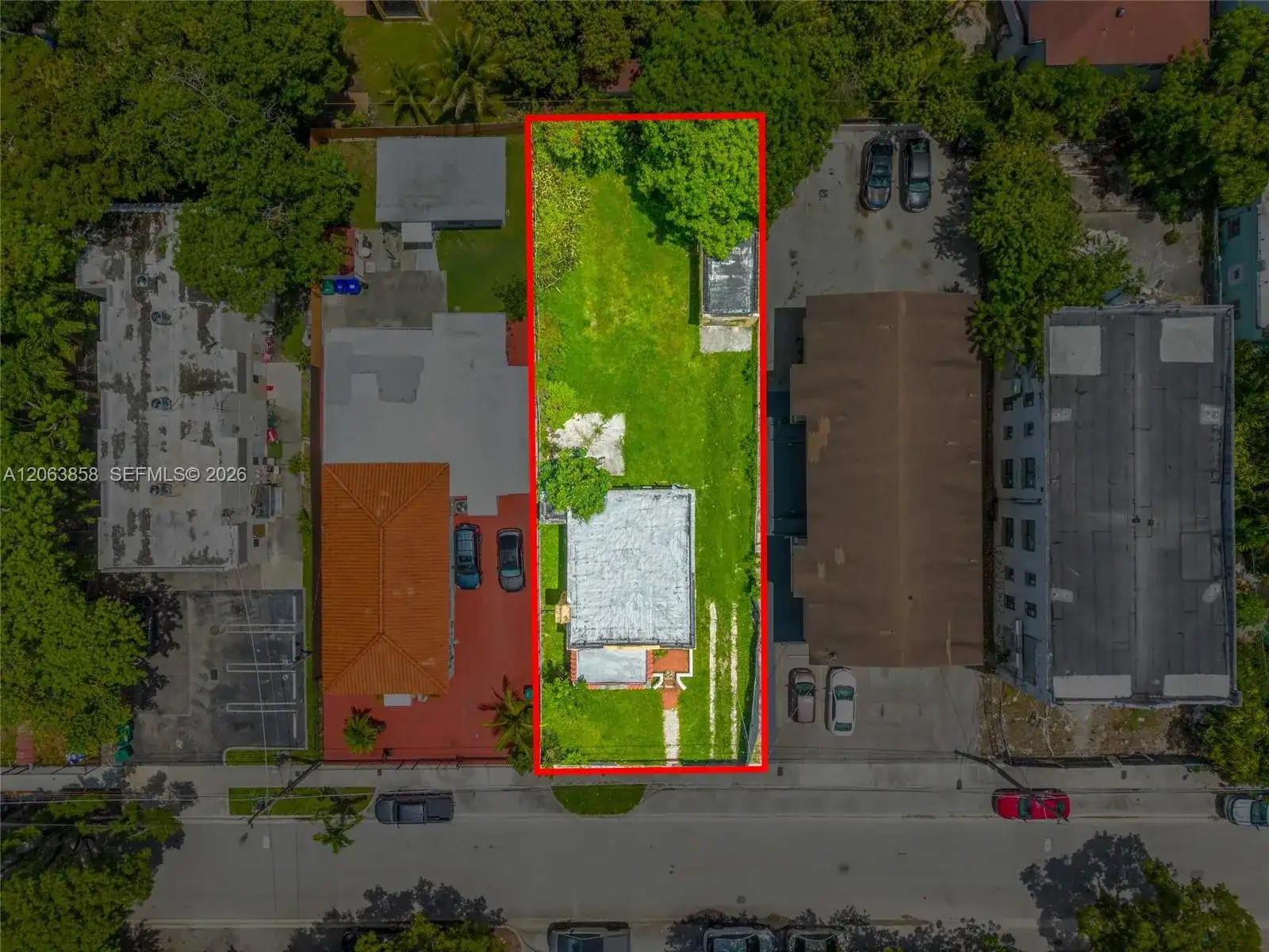 559 NW 34th St, Miami FL 33127 photo 2