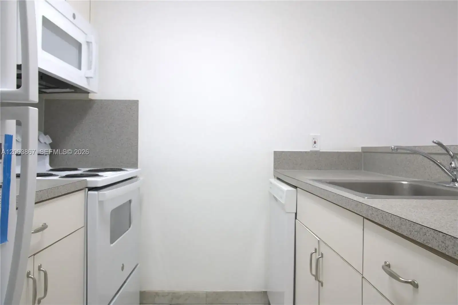 1225 NE 124th St # 24B, North Miami FL 33161 photo 2