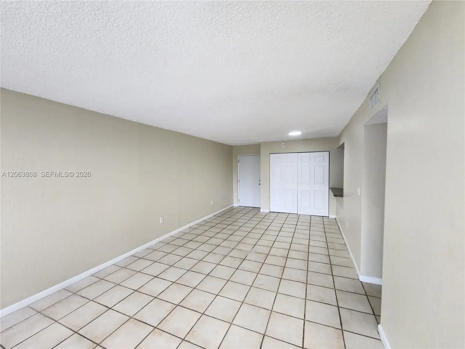 802 NW 87th Ave # 312, Miami FL 33172 photo 4