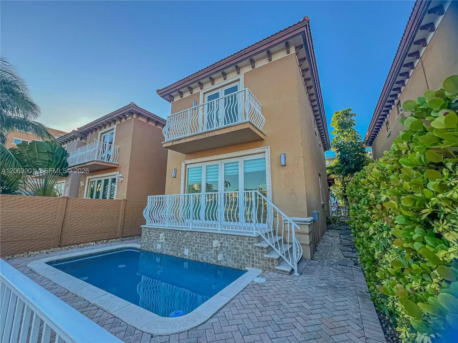 3850 NE 168th St # 4, North Miami Beach FL 33160