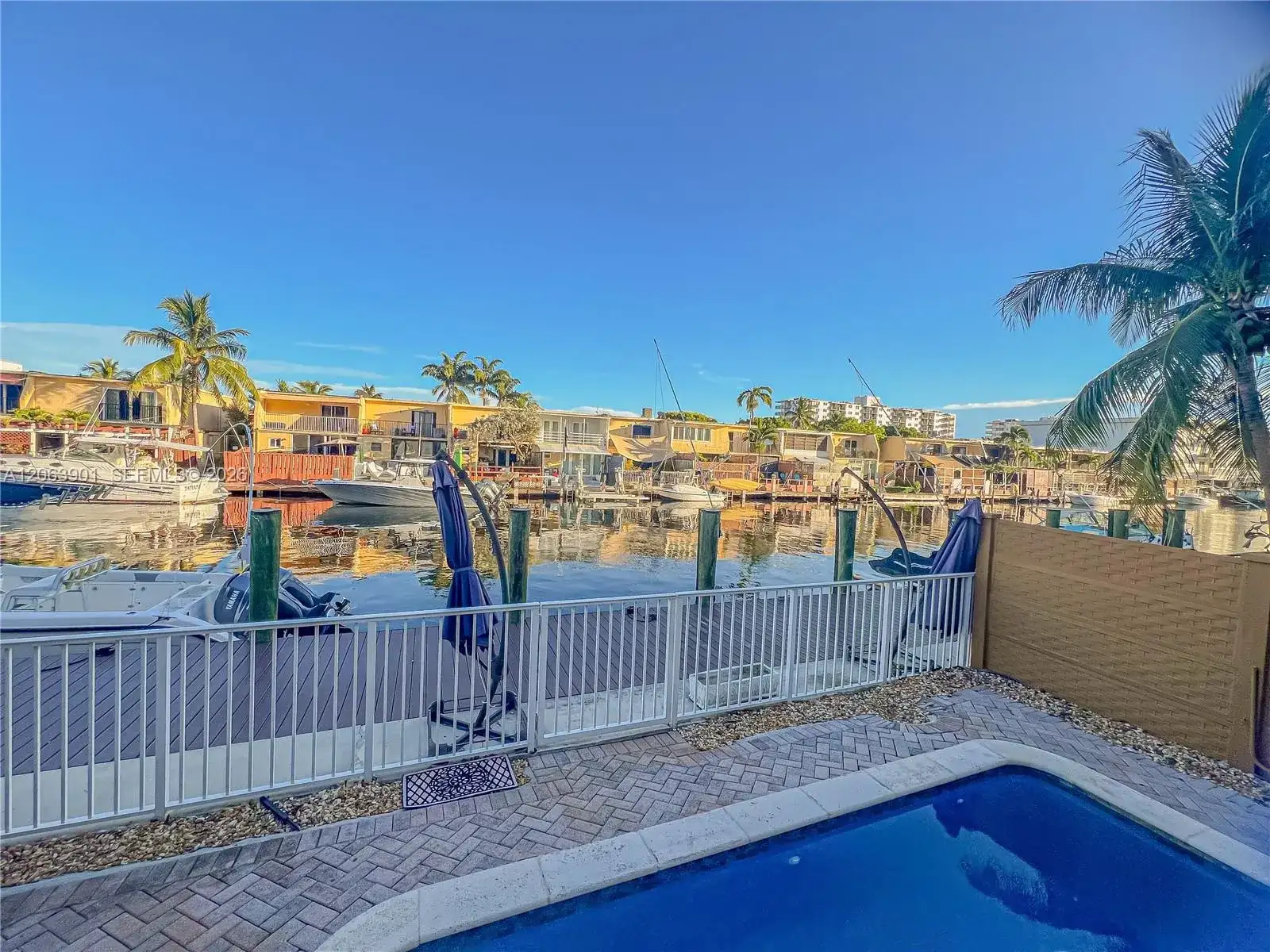 3850 NE 168th St # 4, North Miami Beach FL 33160 photo 2