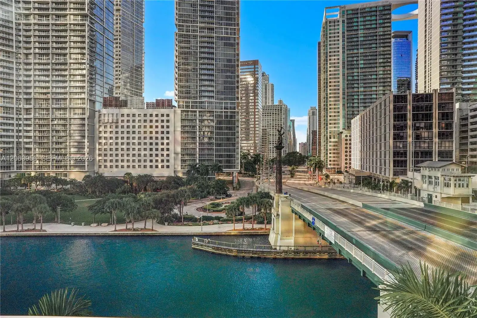 200 Biscayne Boulevard Way # 503, Miami FL 33131 photo 2