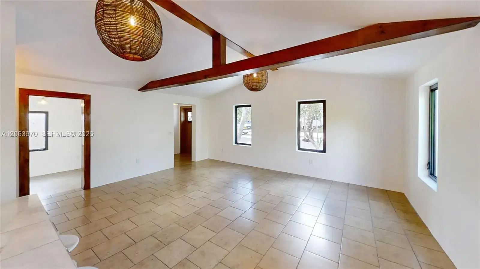 1112 NE 111th St, Miami FL 33161 photo 3