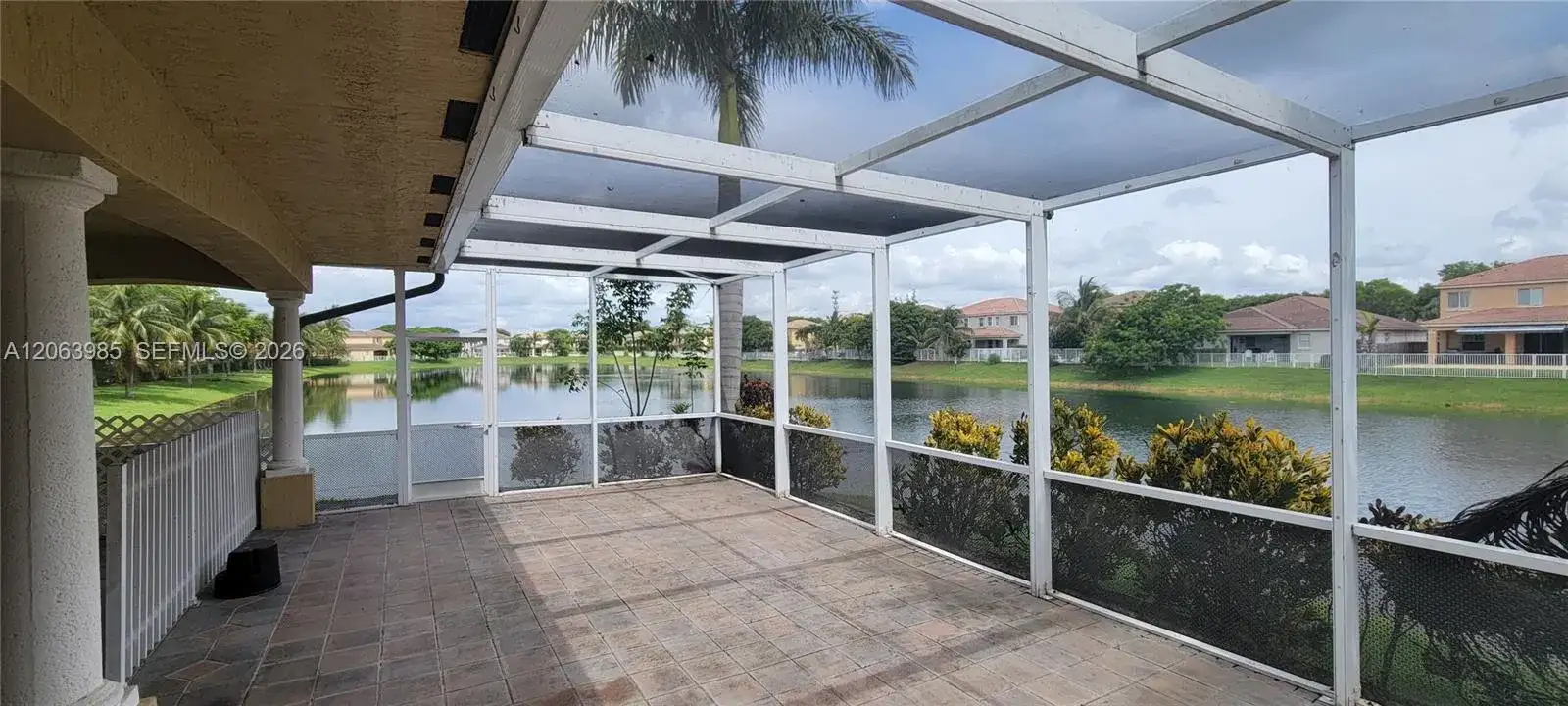 8765 SW 208th St, Cutler Bay FL 33189 photo 2