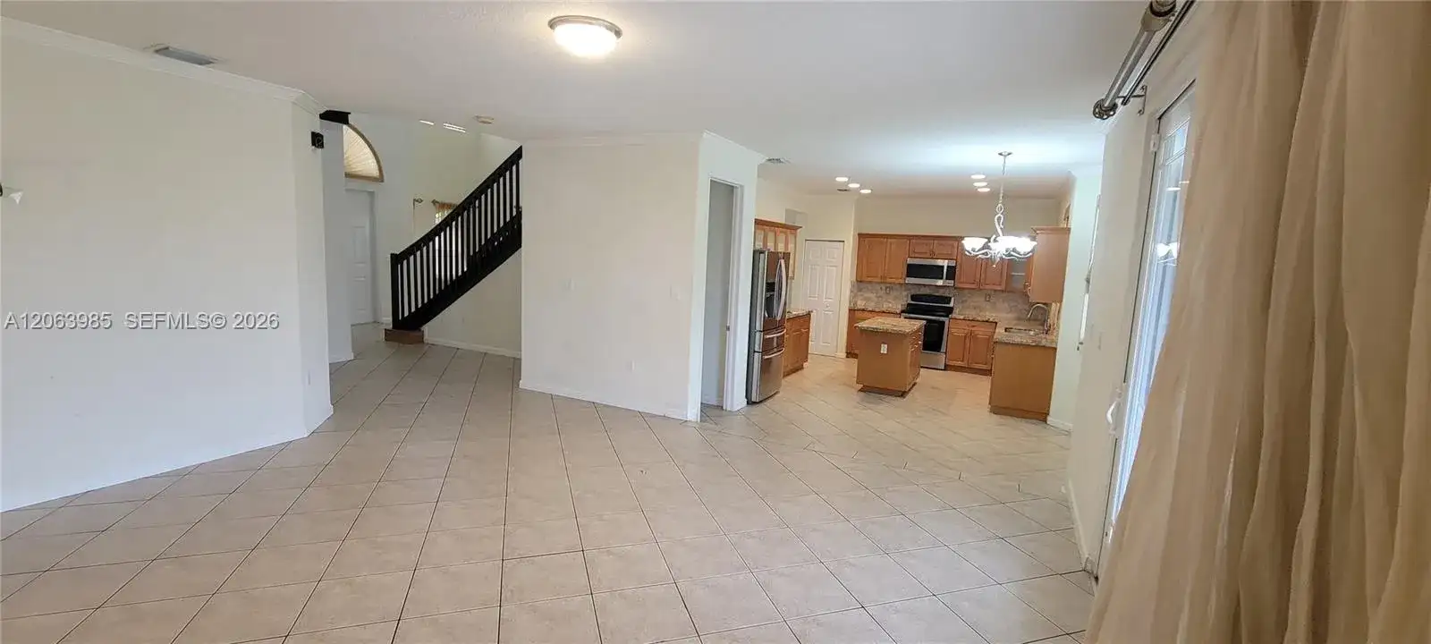 8765 SW 208th St, Cutler Bay FL 33189 photo 4