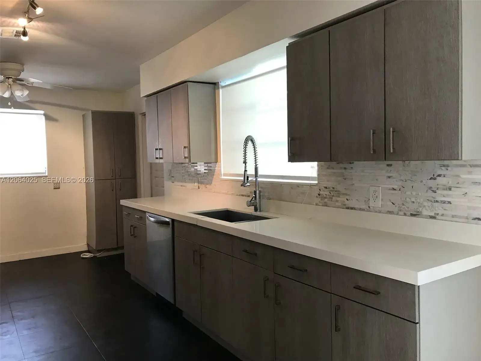 801 Albatross St, Miami Springs FL 33166 photo 5