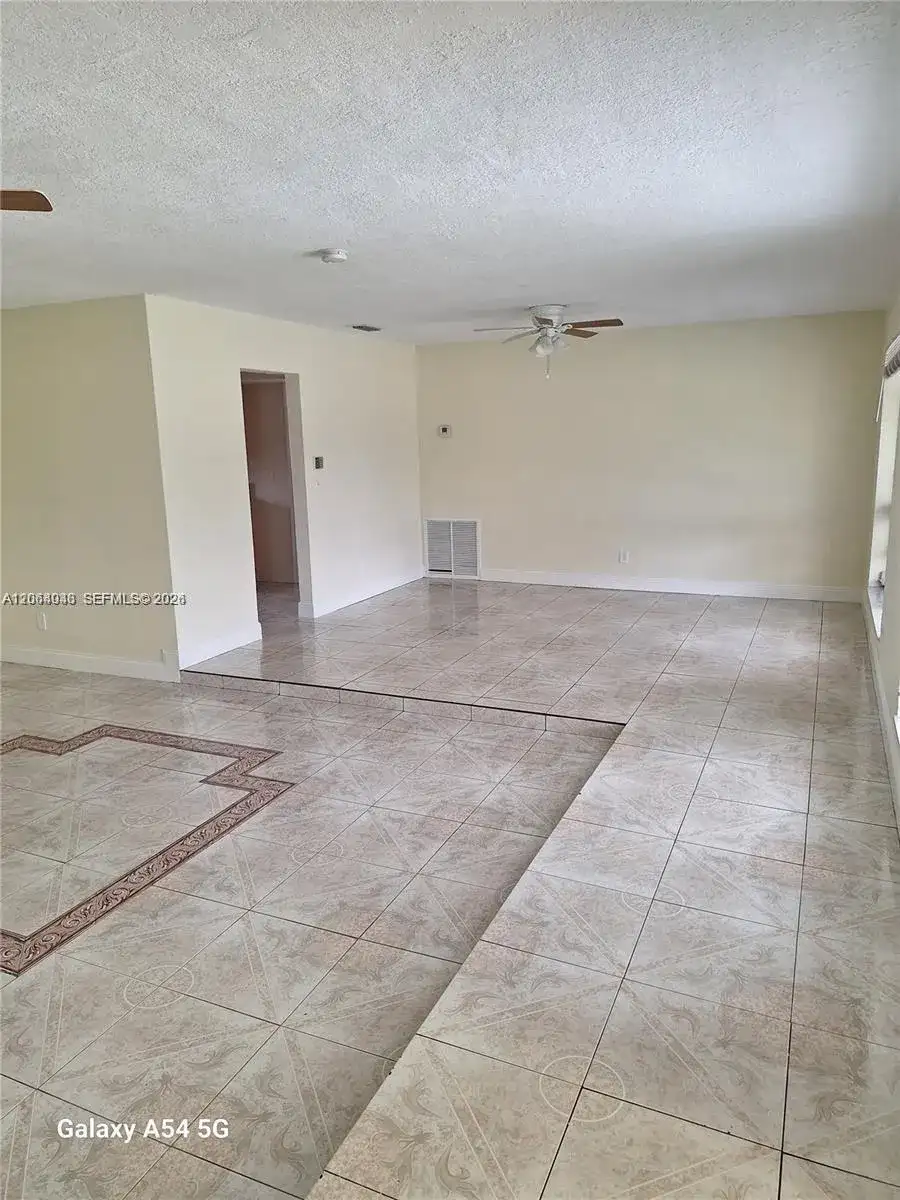 711 SW 64th Pkwy # 711, Pembroke Pines FL 33023 photo 2