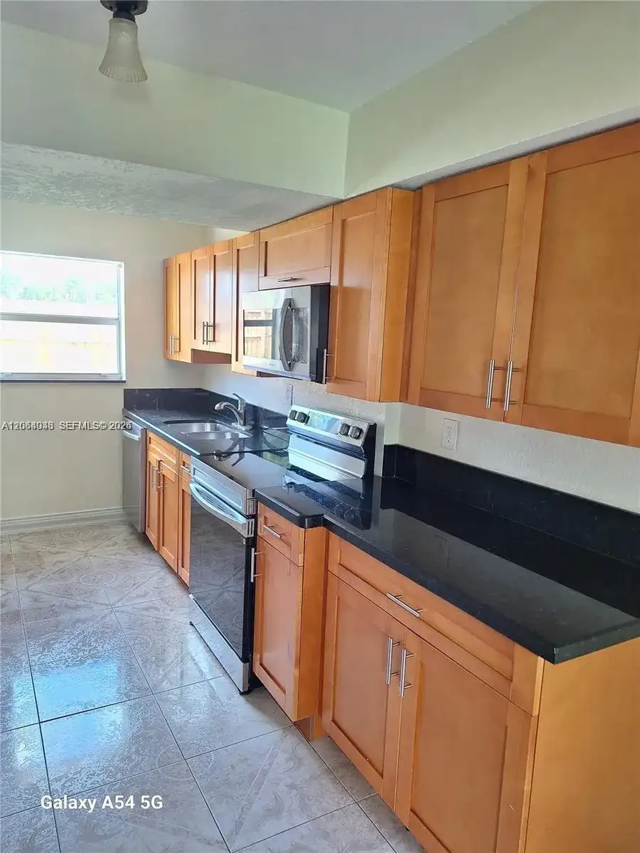 711 SW 64th Pkwy # 711, Pembroke Pines FL 33023 photo 5