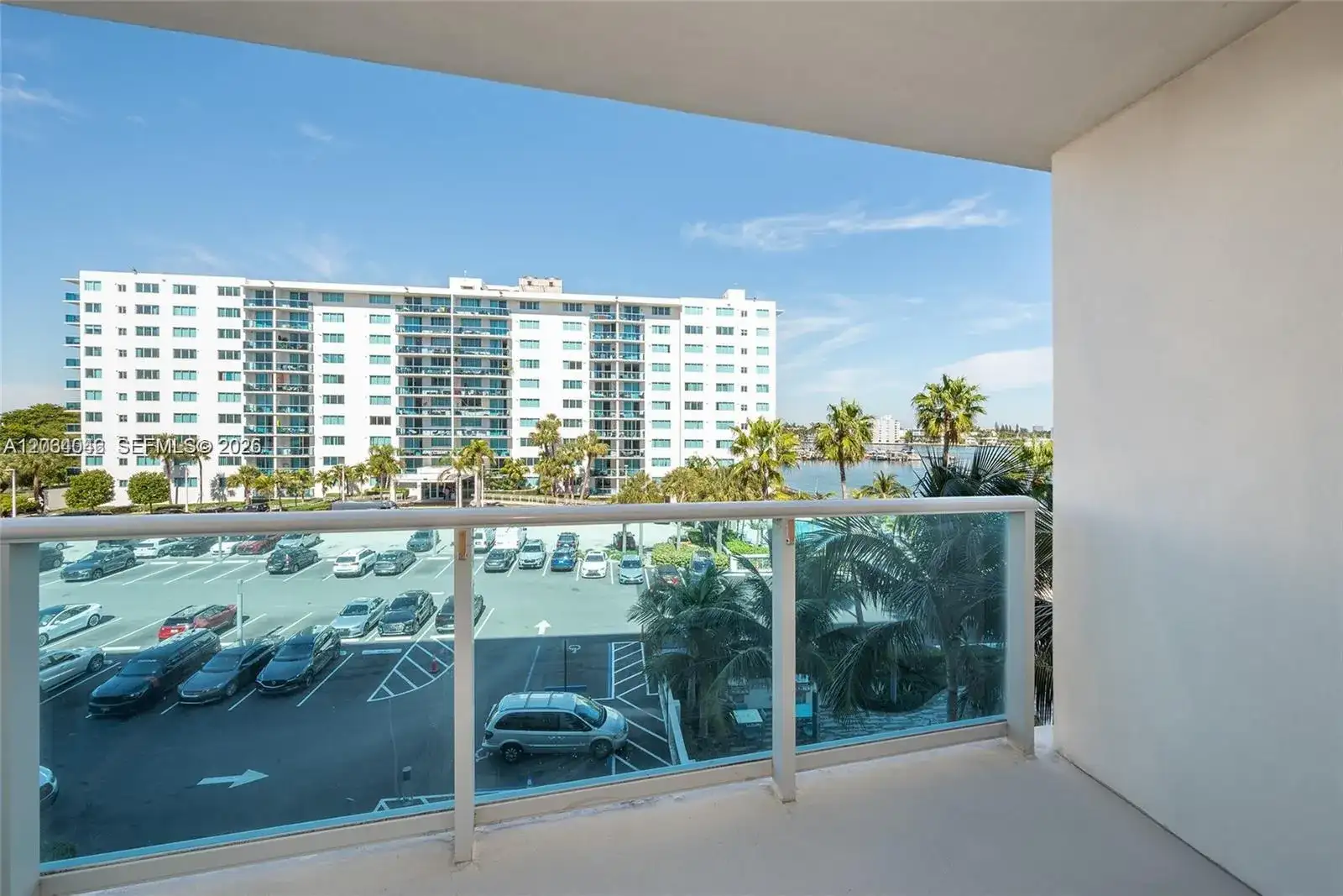 7501 E Treasure Dr # 7H, North Bay Village FL 33141 photo 2