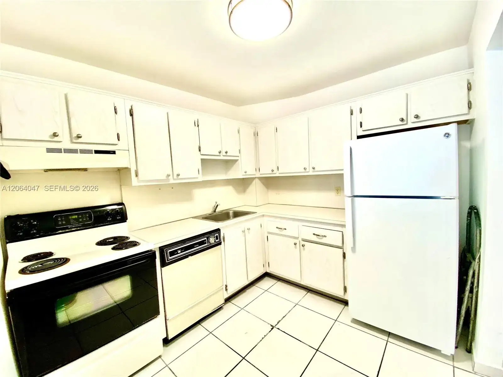 16950 DIXIE # A536, North Miami Beach FL 33160 photo 4
